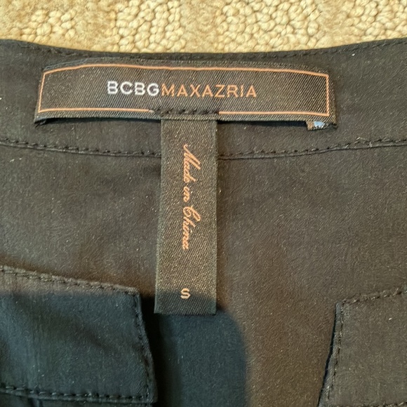 đź’•Super cute BCBG Maxazria sleeveless black dress w/black&white ruffles & V neck - Picture 12 of 12